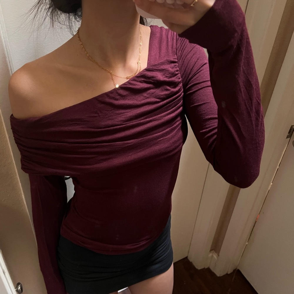 Off-Shoulder Long Sleeve Top